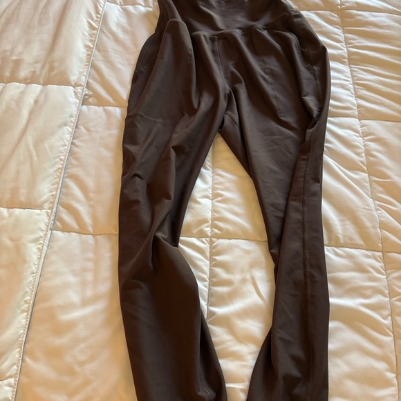Old Navy Women's Brown Jogger Pants - Picture 4 of 8